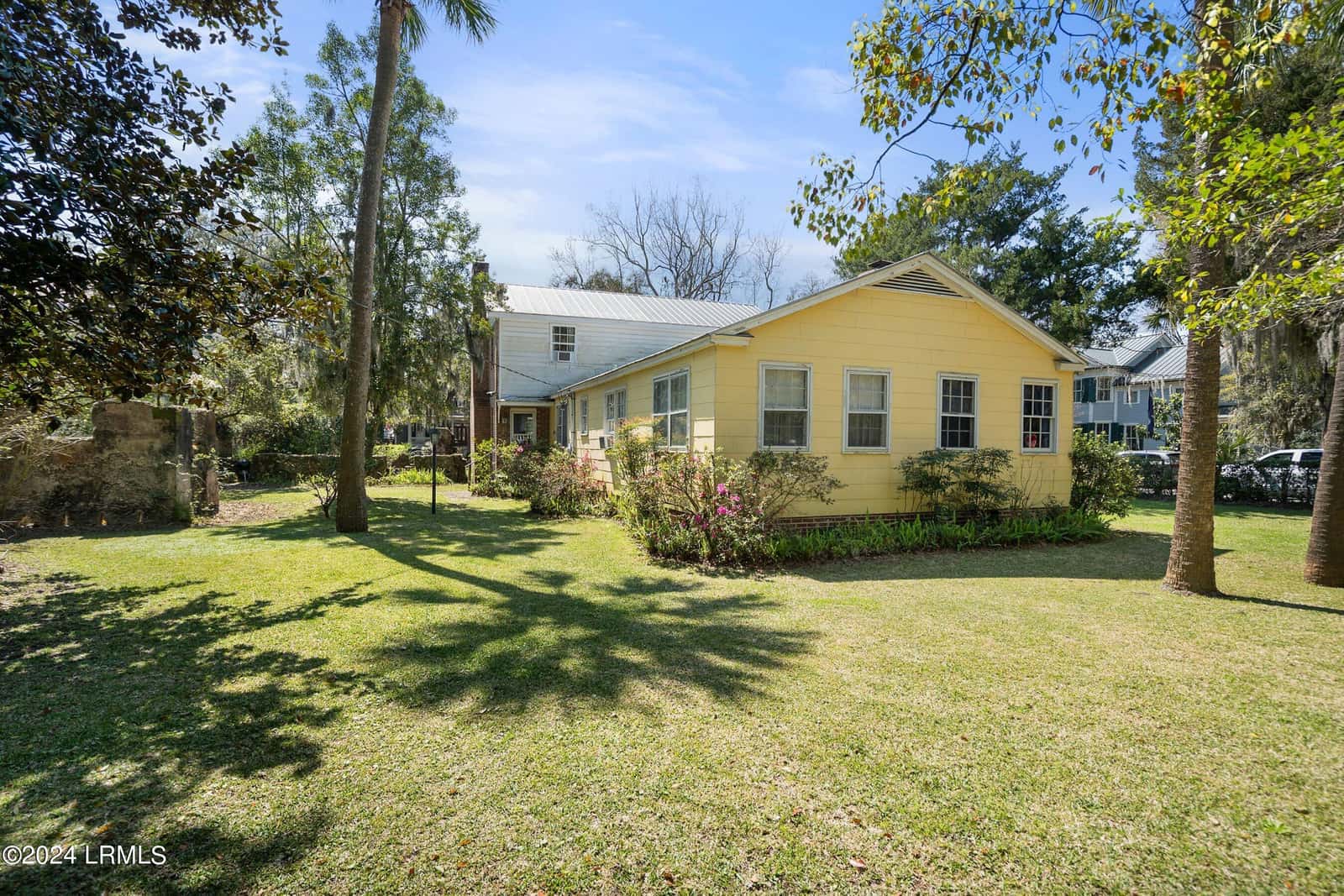 809 Hamilton Street, Beaufort, SC 29902 — photo 5 of 49