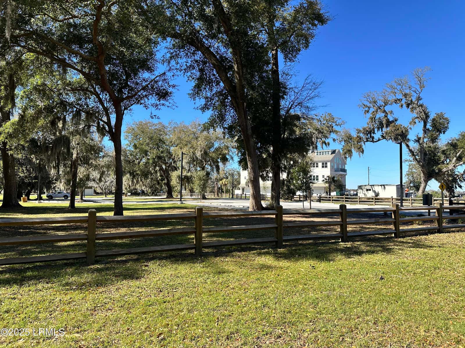 202 Harborview Drive, Beaufort, SC 29907 — photo 5 of 30