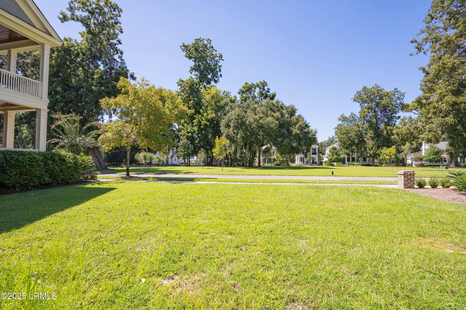 5 E Manor, Beaufort, SC 29906 — photo 3 of 21