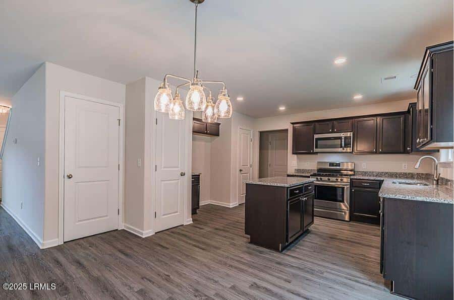128 Teal Bluff Boulevard, Seabrook, SC 29940 — photo 4 of 7