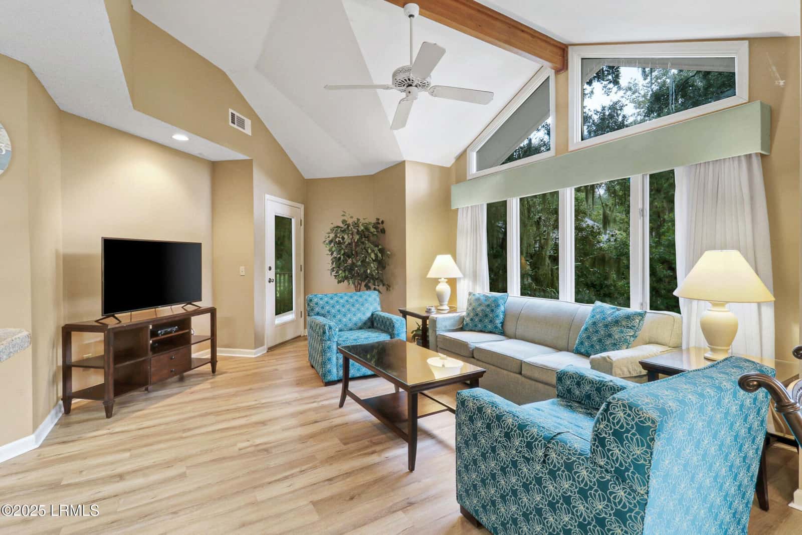 55 Barcelona Road 226-1, Hilton Head Island, SC 29928 — photo 4 of 35