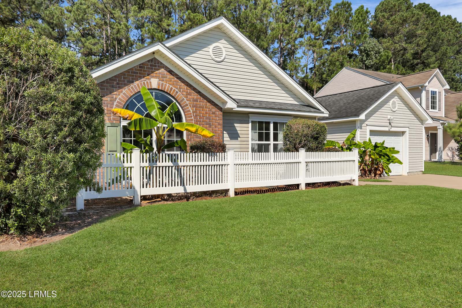 11 Savannah Oak Drive, Bluffton, SC 29910 — photo 3 of 34