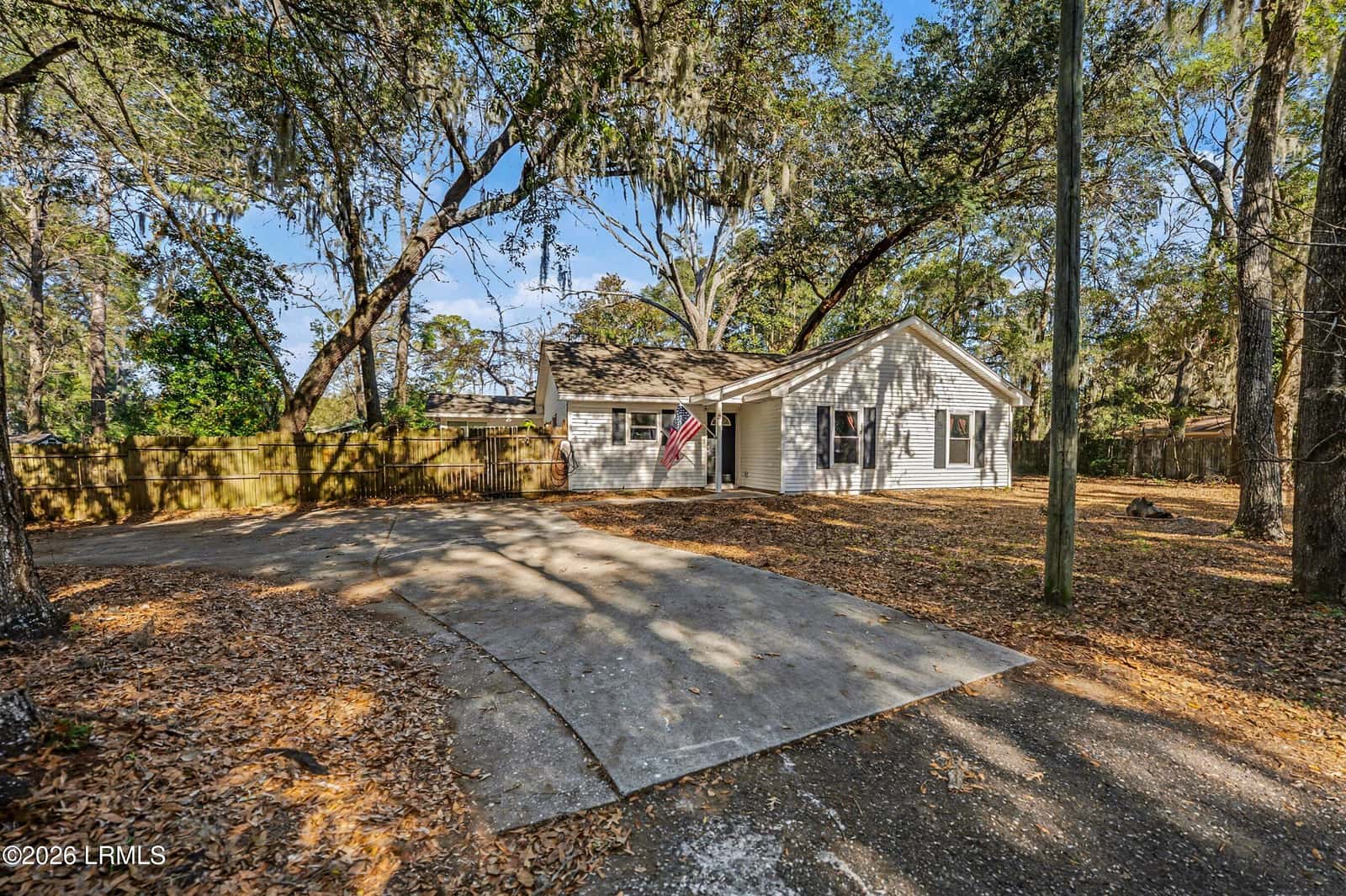8 Factory Creek Road, Beaufort, SC 29907 — photo 2 of 47