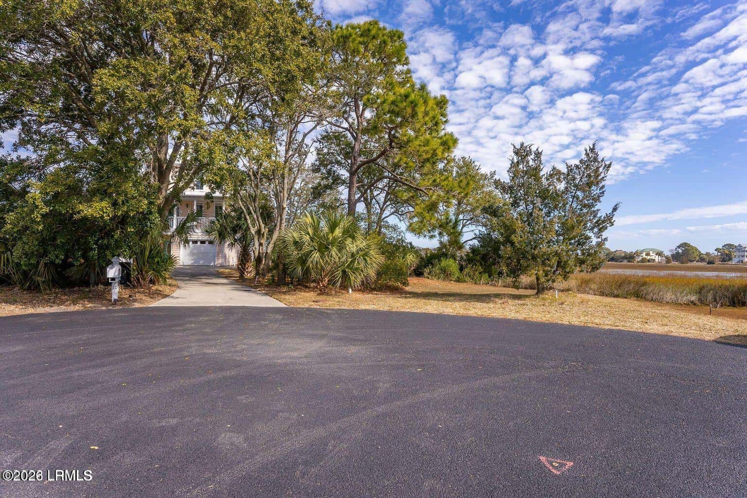 8 Key West Drive, Harbor Island, SC 29920 — photo 3 of 10