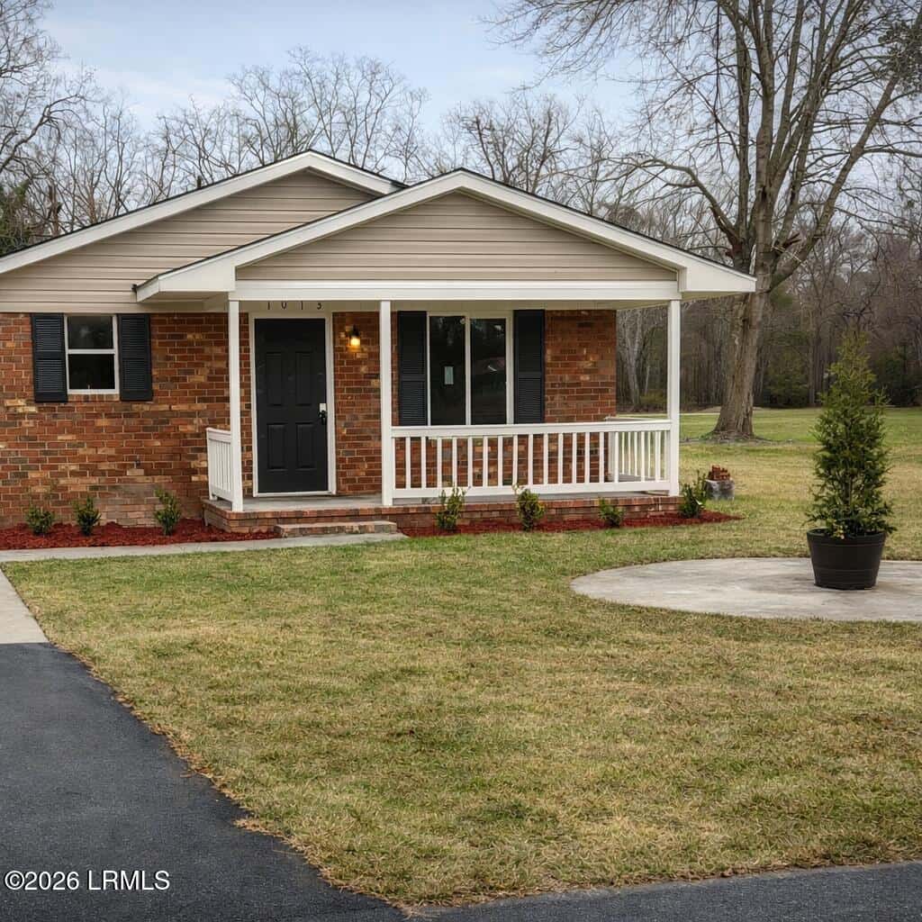 1013 S Sumter Avenue, Fairfax, SC 29827 — photo 2 of 14