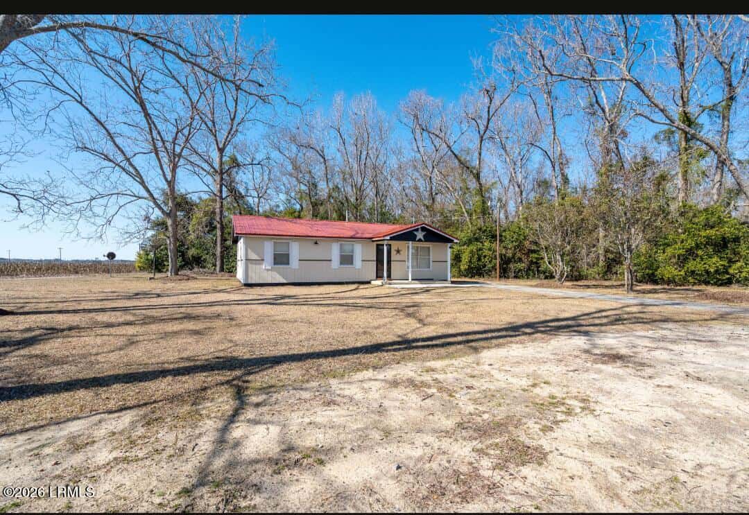 1076 Aiken Avenue S, Fairfax, SC 29827 — photo 4 of 20