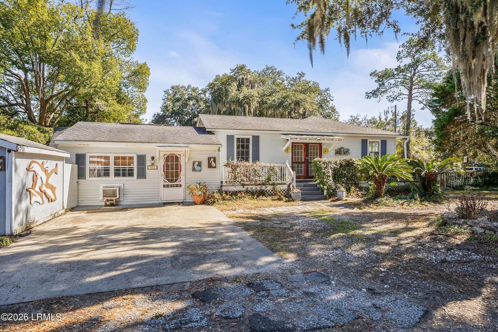 923 La Chere Street, Beaufort, SC 29902 — photo 3 of 44