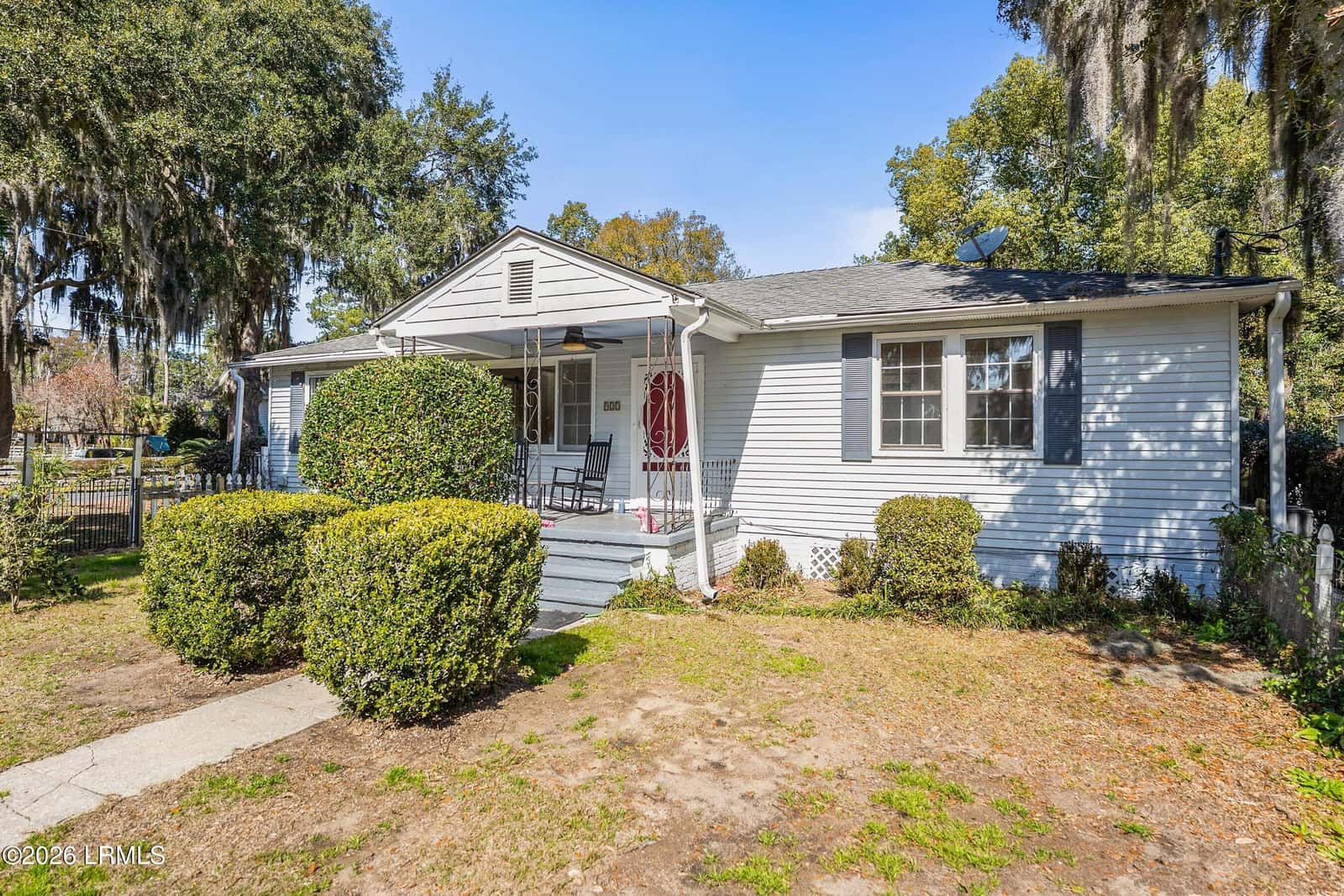 923 La Chere Street, Beaufort, SC 29902 — photo 4 of 44