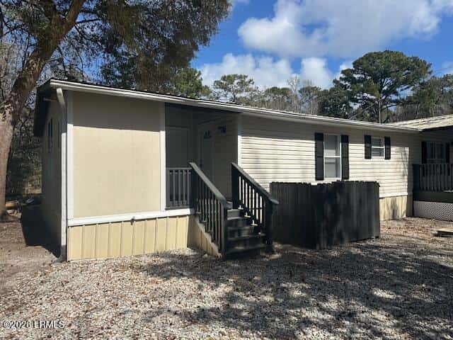 23 Polite Drive, Beaufort, SC 29906 — photo 5 of 18