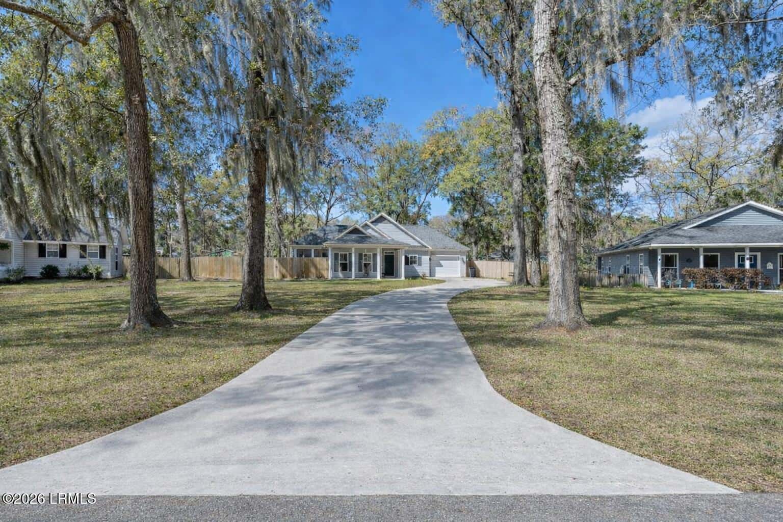 20 Sherwood Lane, Beaufort, SC 29907 — photo 3 of 19