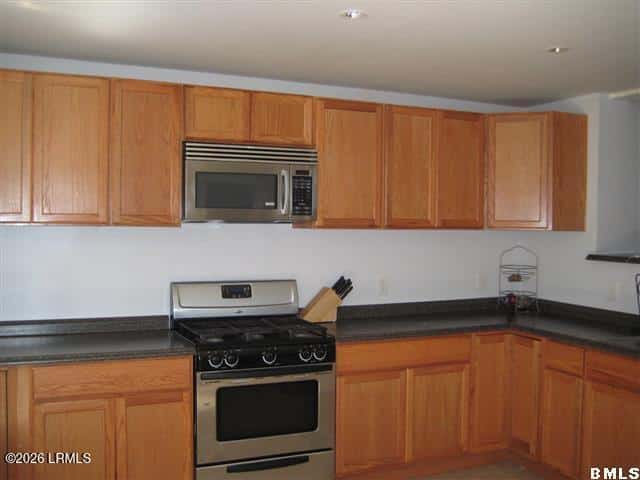 12 Bent Oak Road, Beaufort, SC 29907 — photo 3 of 13