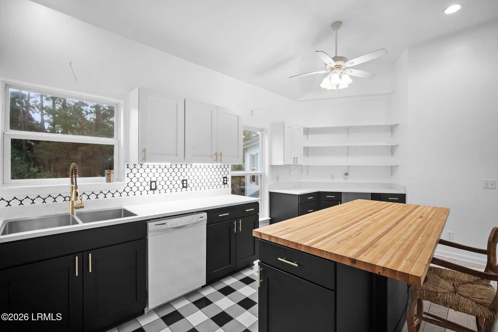 99 Tuscarora Avenue, Beaufort, SC 29907 — photo 5 of 47