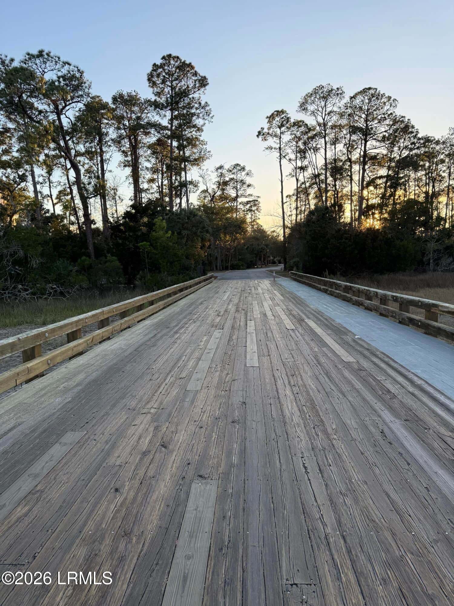 401 Islands Avenue, Beaufort, SC 29902 — photo 5 of 23
