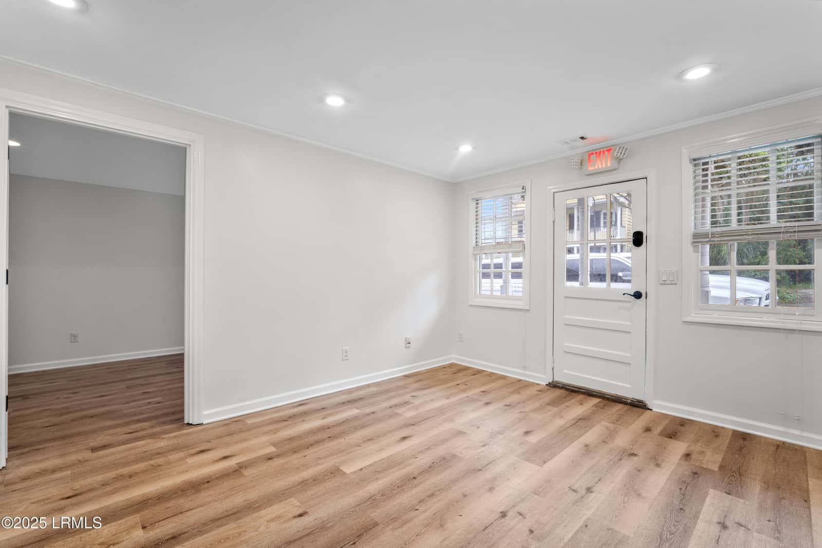 609 Carteret Street, Beaufort, SC 29902 — photo 5 of 26