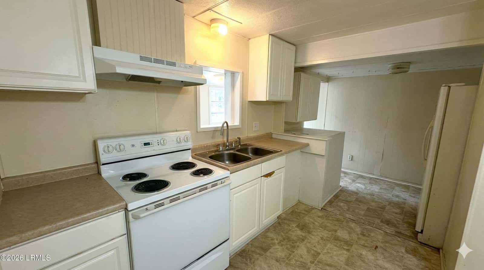 104 Castle Rock Road, Beaufort, SC 29906 — photo 5 of 17