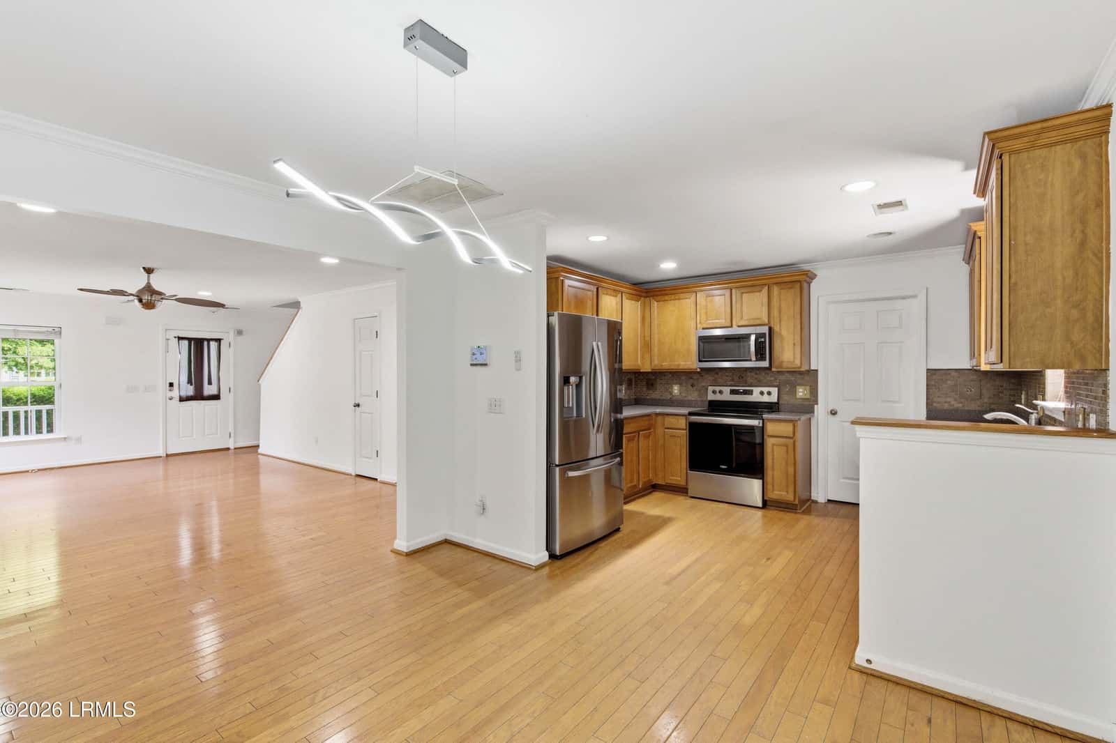 16 Harbison Place, Beaufort, SC 29906 — photo 5 of 20