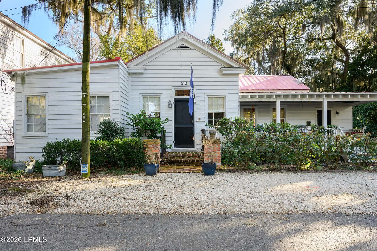 310 Hancock Street, Beaufort, SC 29902 — photo 2 of 59