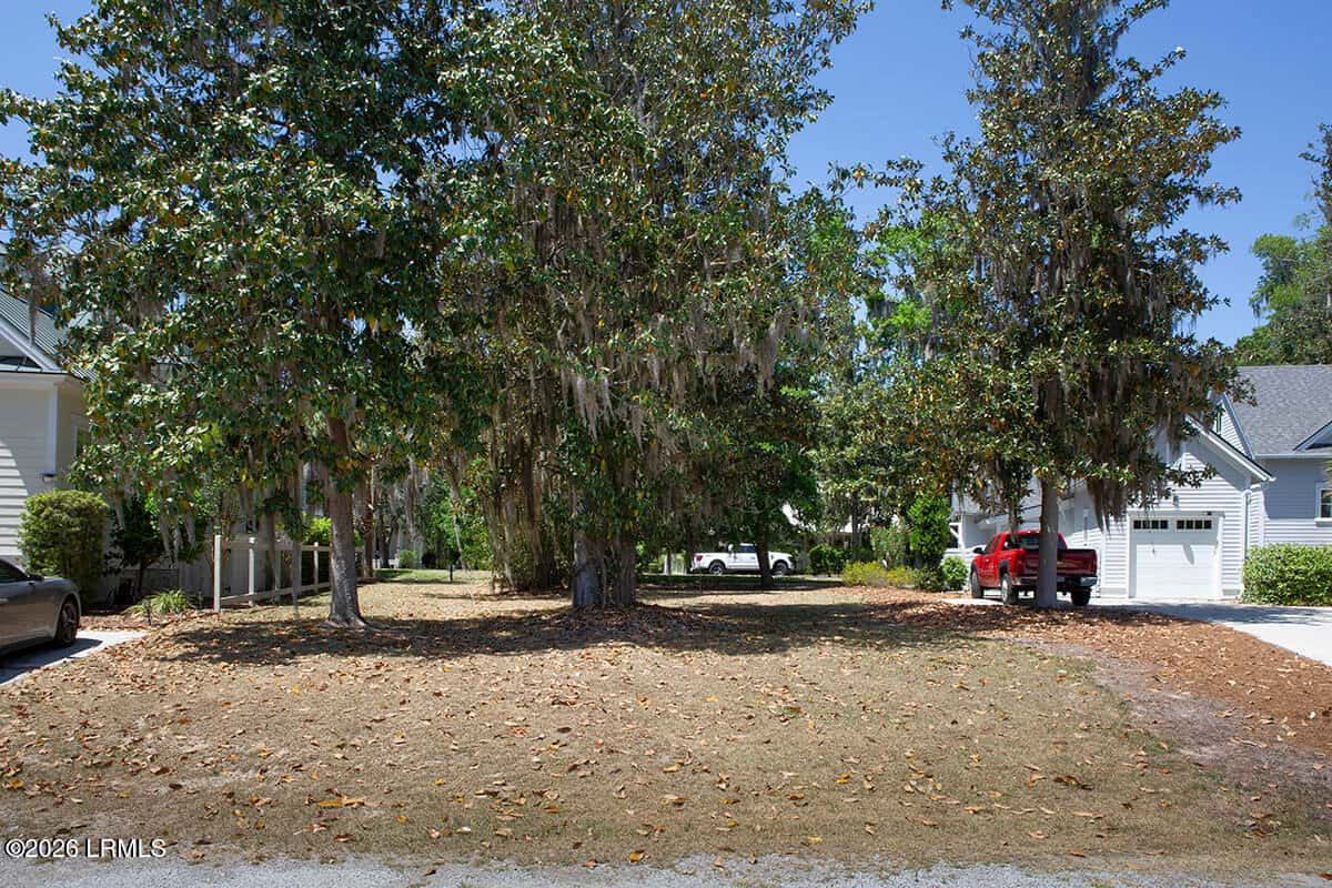 98 Gautier Place, Beaufort, SC 29902 — photo 3 of 24