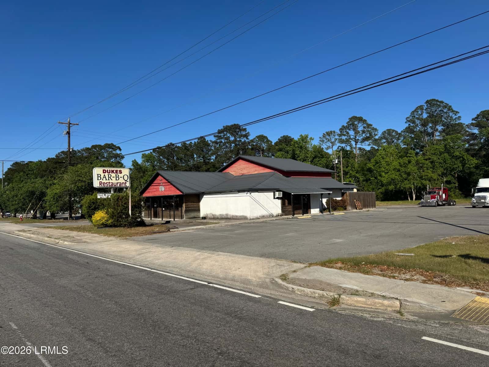 10190 S Jacob Smart Boulevard, Ridgeland, SC 29936 — photo 5 of 6