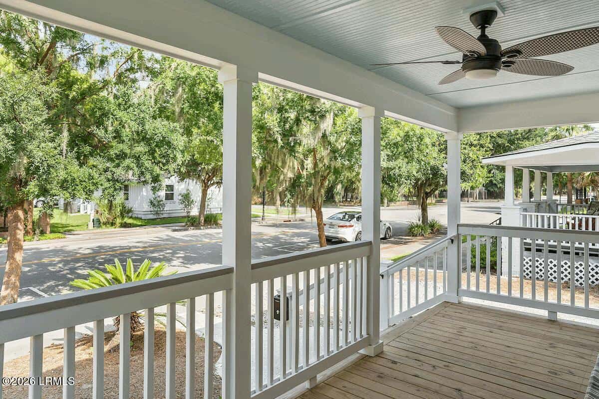 811 Bladen Street, Beaufort, SC 29902 — photo 4 of 27