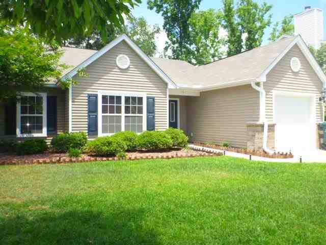 11 Harbison Place, Beaufort, SC 29906 — photo 2 of 17