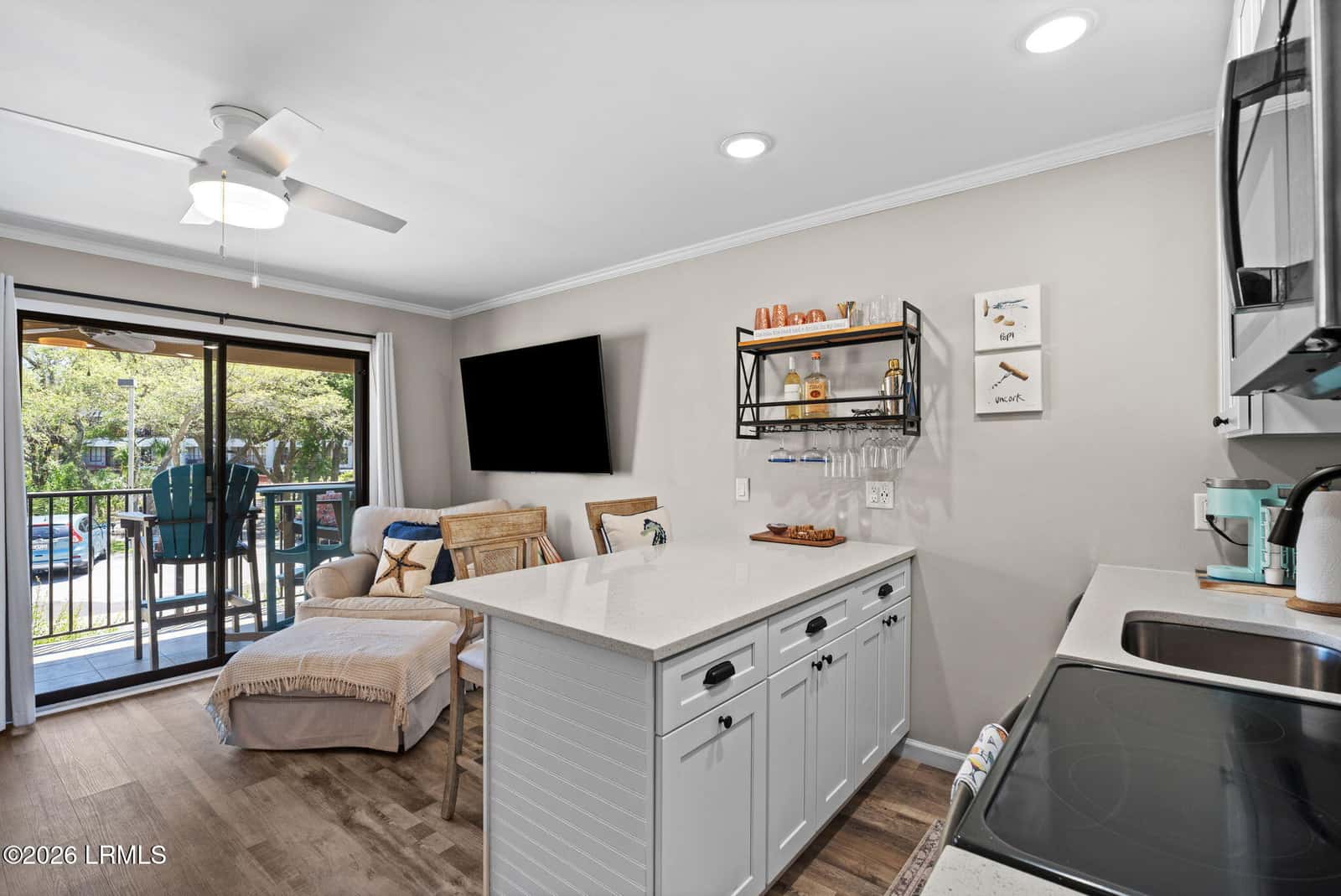 40 Folly Field Road 131a, Hilton Head Island, SC 29928 — photo 5 of 23