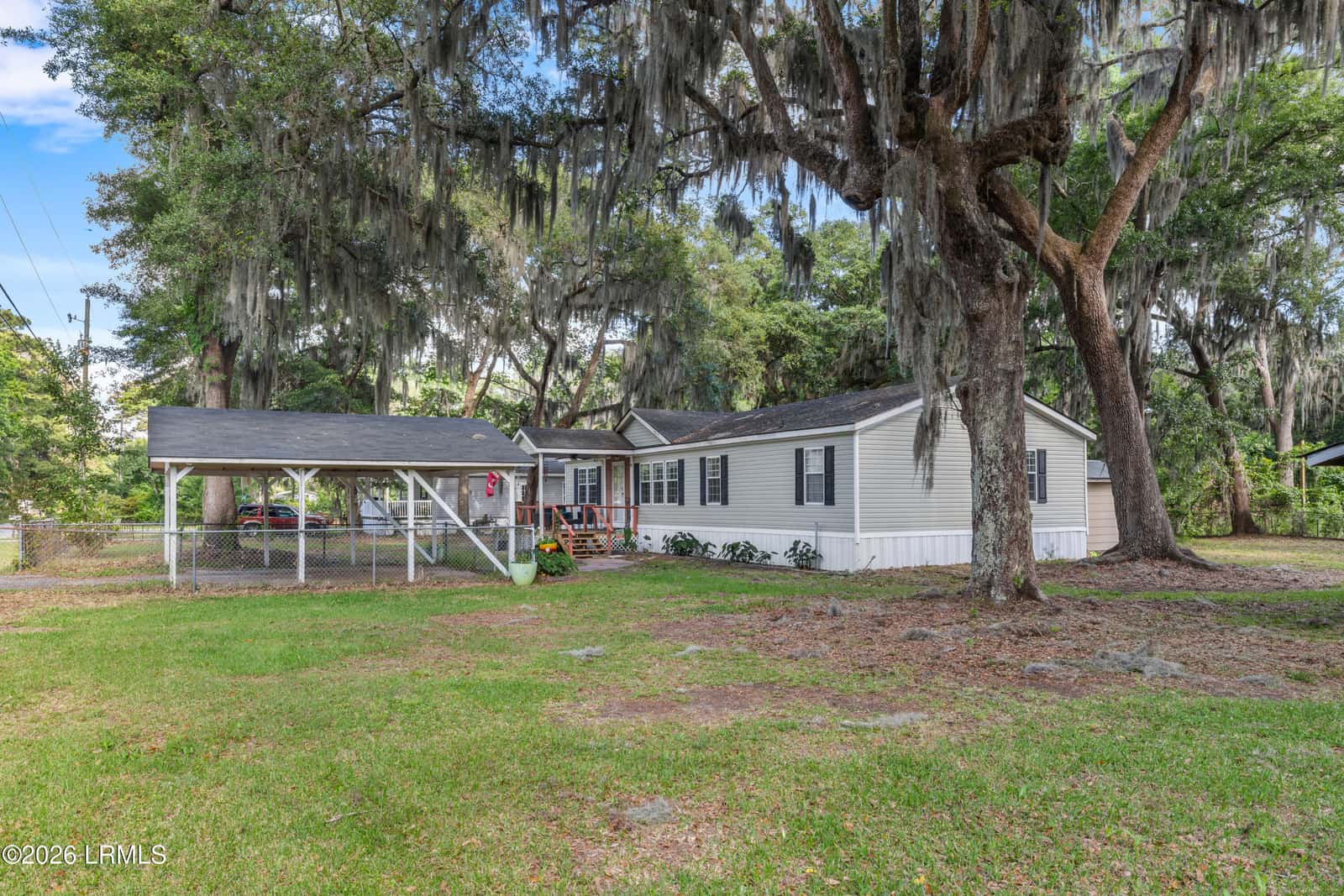 122 Bonaire Circle S, Beaufort, SC 29906 — photo 4 of 23