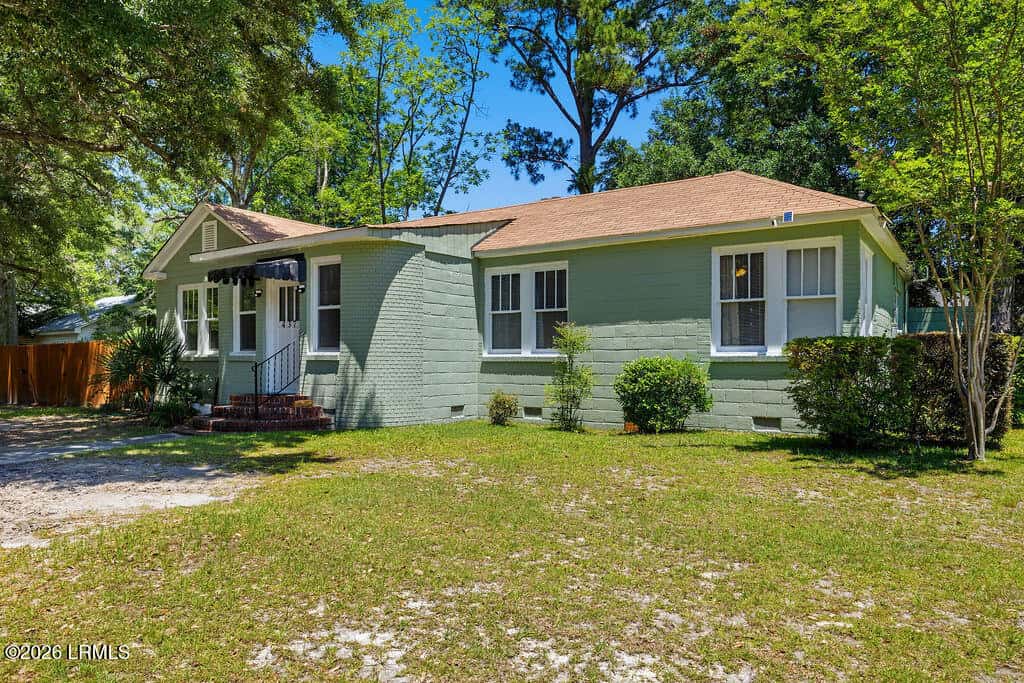 437 Laurens Avenue, Fairfax, SC 29827 — photo 3 of 27