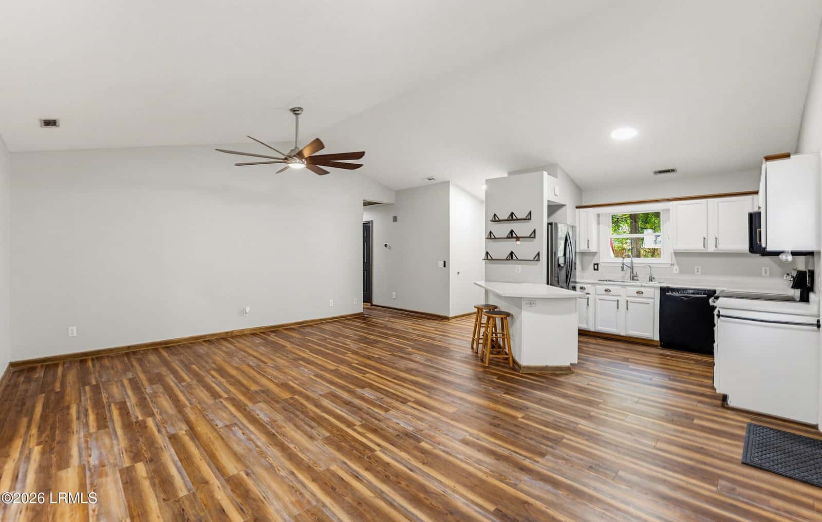 8 Factory Creek Road, Beaufort, SC 29907 — photo 5 of 47