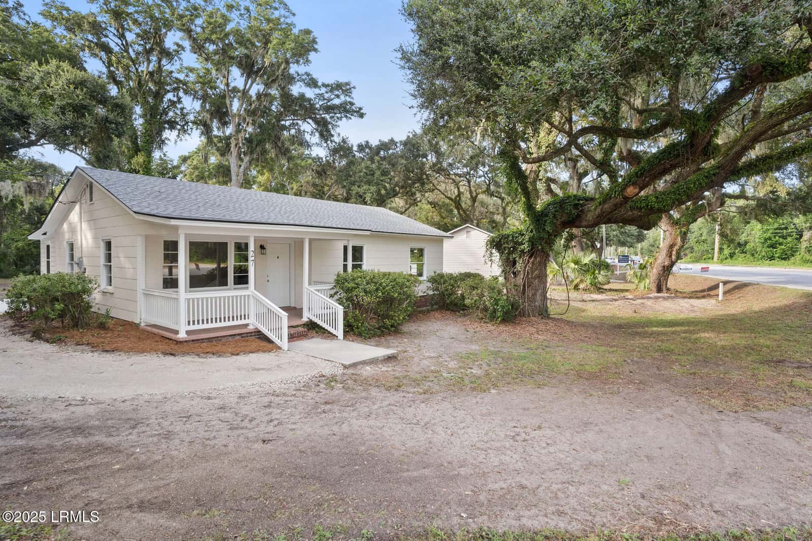 27 Miller Drive W, Beaufort, SC 29907 — photo 3 of 21