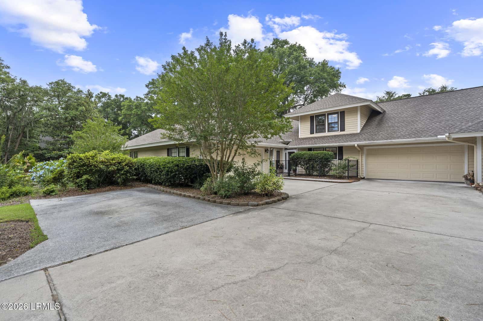 646 S Reeve Road 23, St. Helena Island, SC 29920 — photo 3 of 45