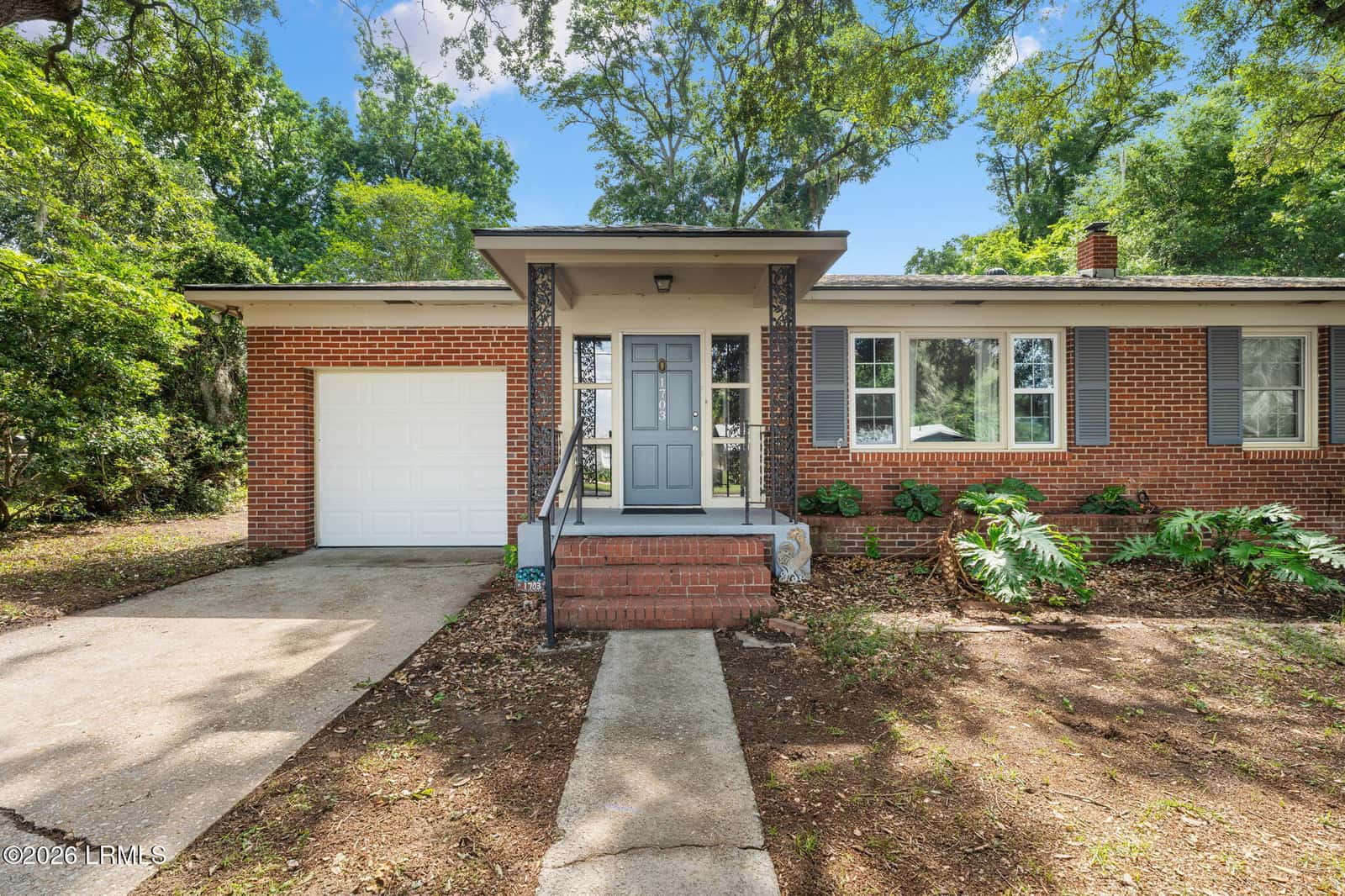1703 Palmetto Drive, Beaufort, SC 29902 — photo 3 of 30