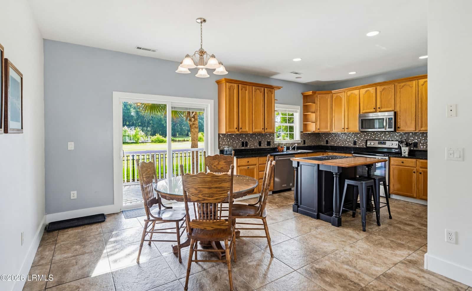 54 Tuscarora Avenue, Beaufort, SC 29907 — photo 4 of 23