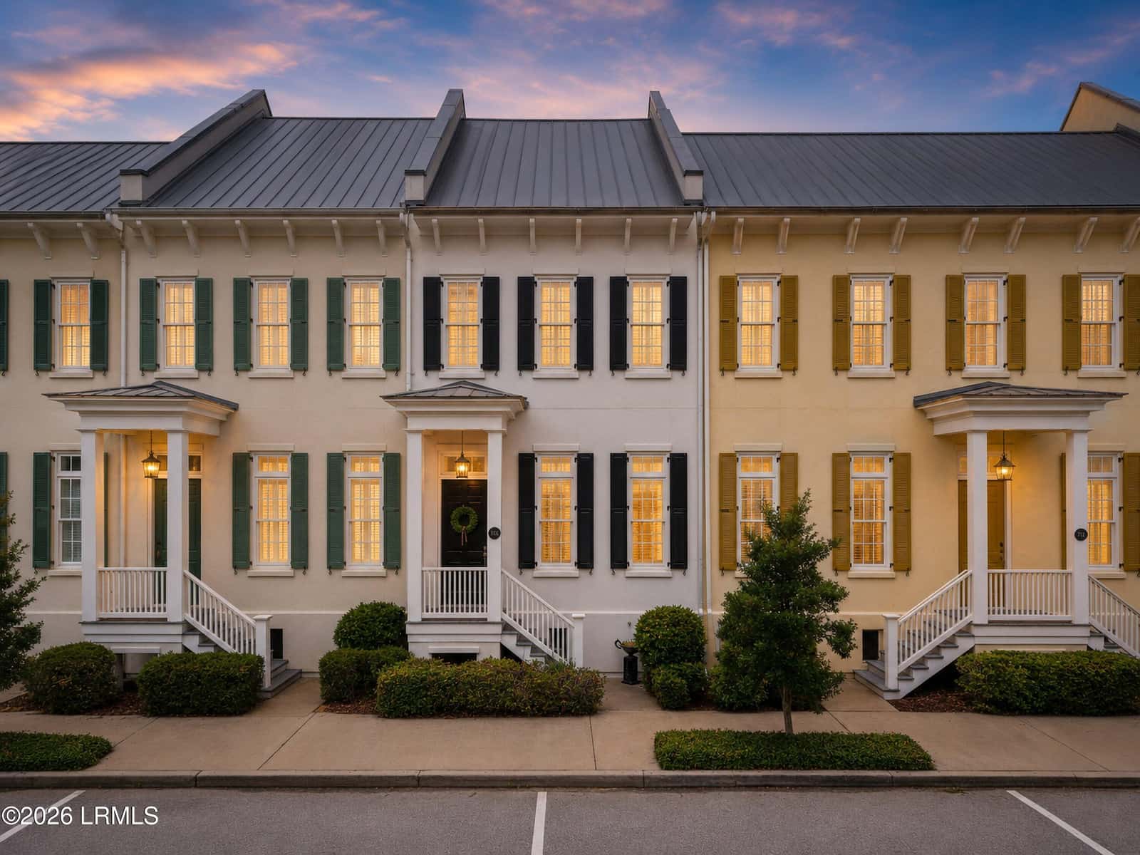 14 Assembly Row B, Beaufort, SC 29906 — photo 2 of 50