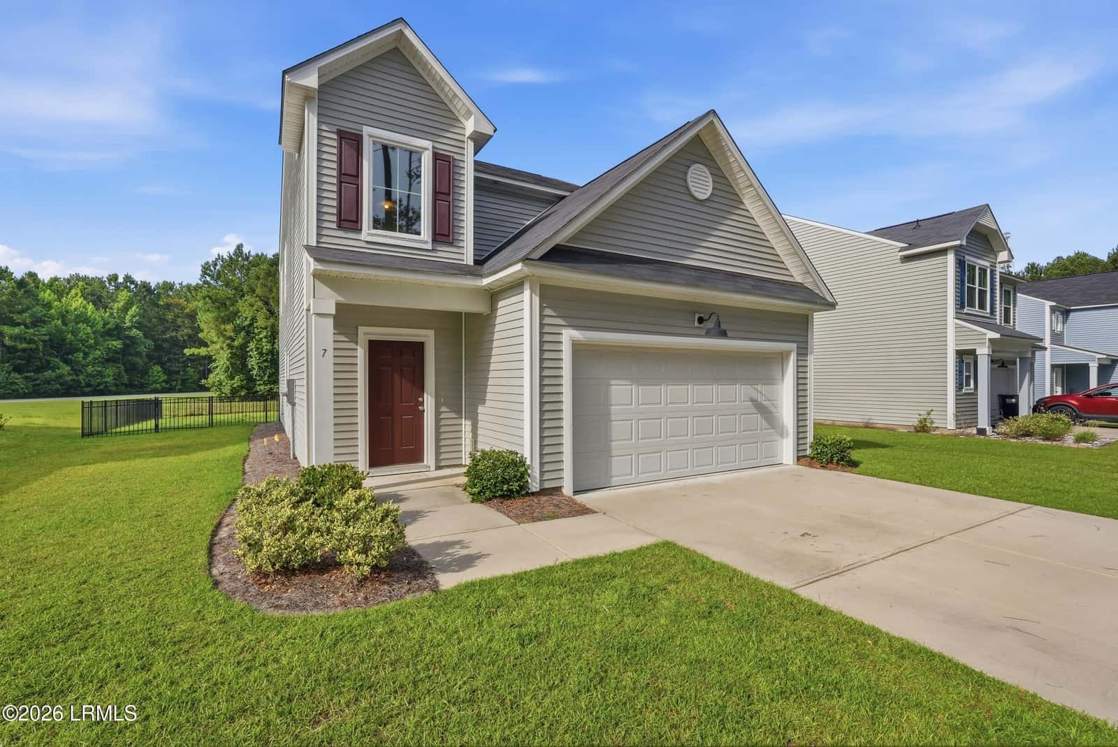 7 Woodland Court, Bluffton, SC 29910 — photo 2 of 41