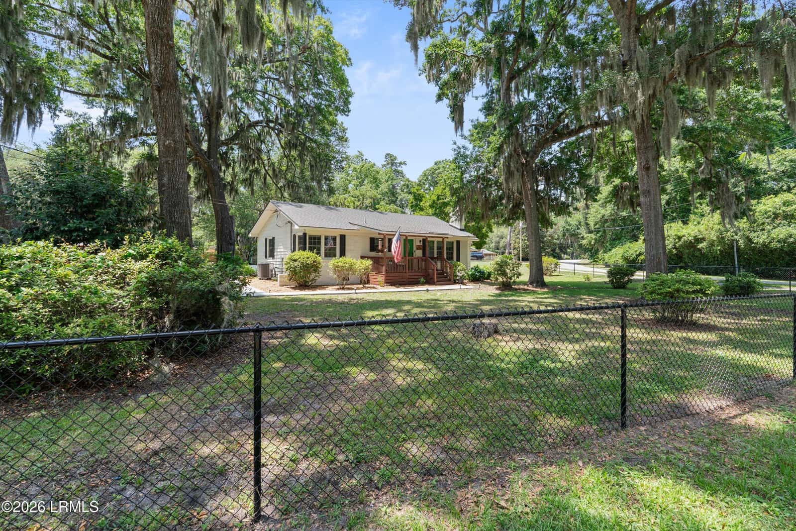 2420 Pine Court N, Beaufort, SC 29902 — photo 2 of 35