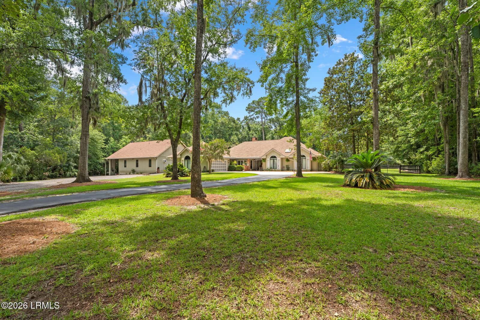 3 Pine Hill Court, Bluffton, SC 29910 — photo 2 of 77
