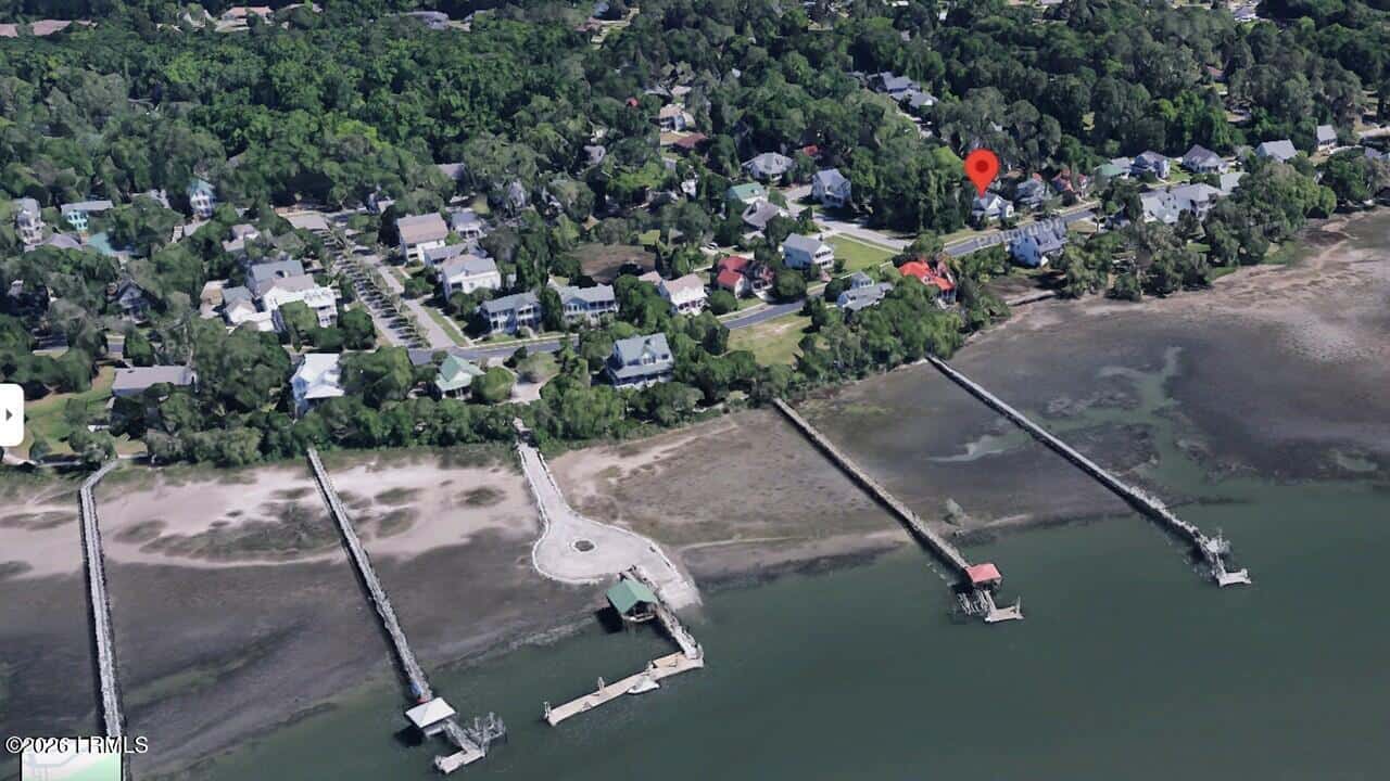 18 Petigru Drive, Beaufort, SC 29902 — photo 2 of 17