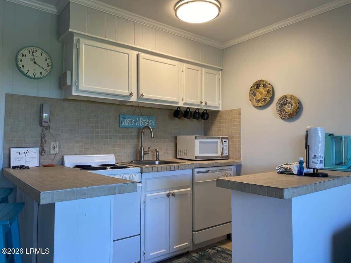 40 Folly Field Road C302, Hilton Head Island, SC 29928 — photo 2 of 2