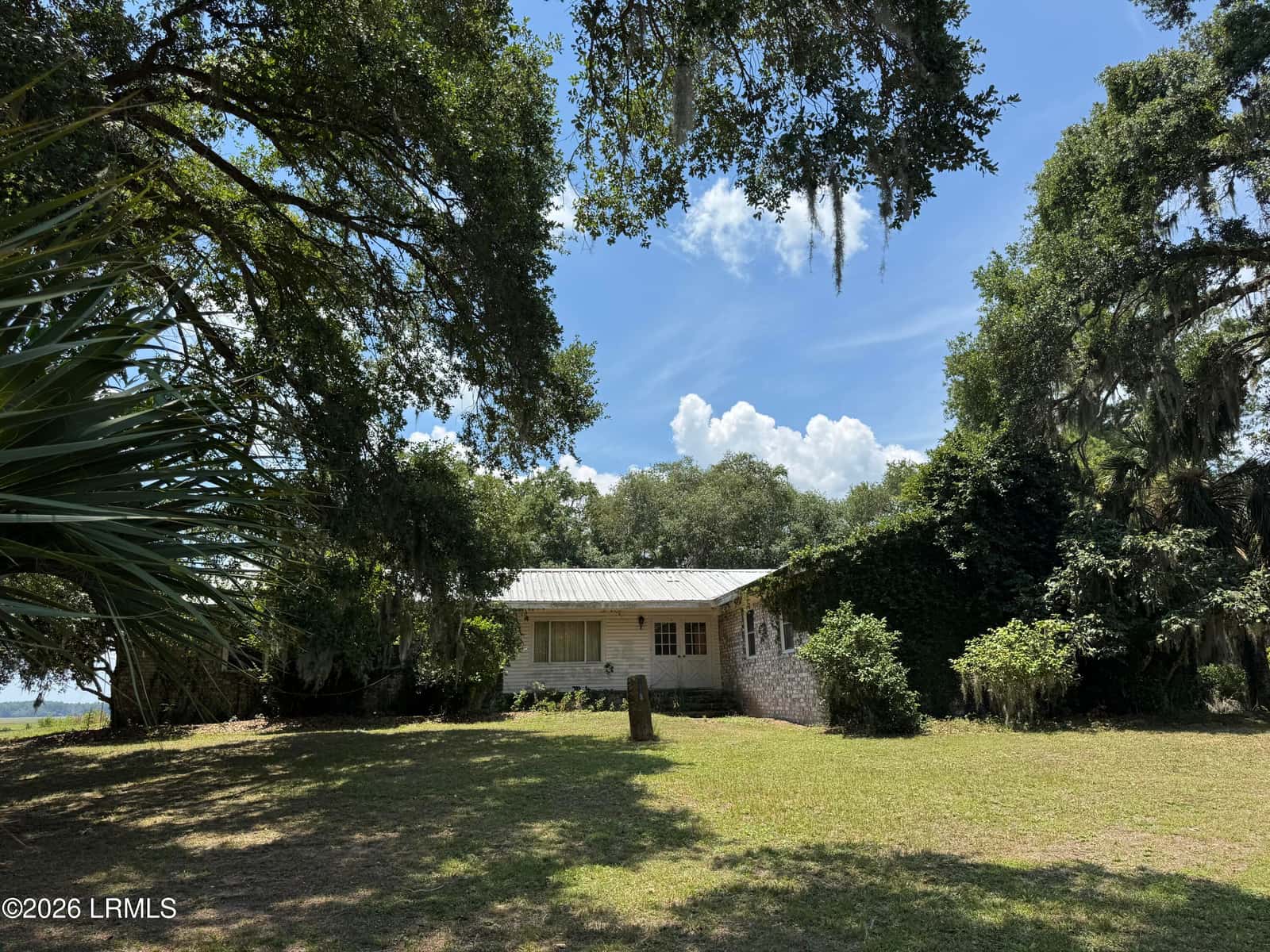 418 Broad River Drive, Beaufort, SC 29906 — photo 3 of 9