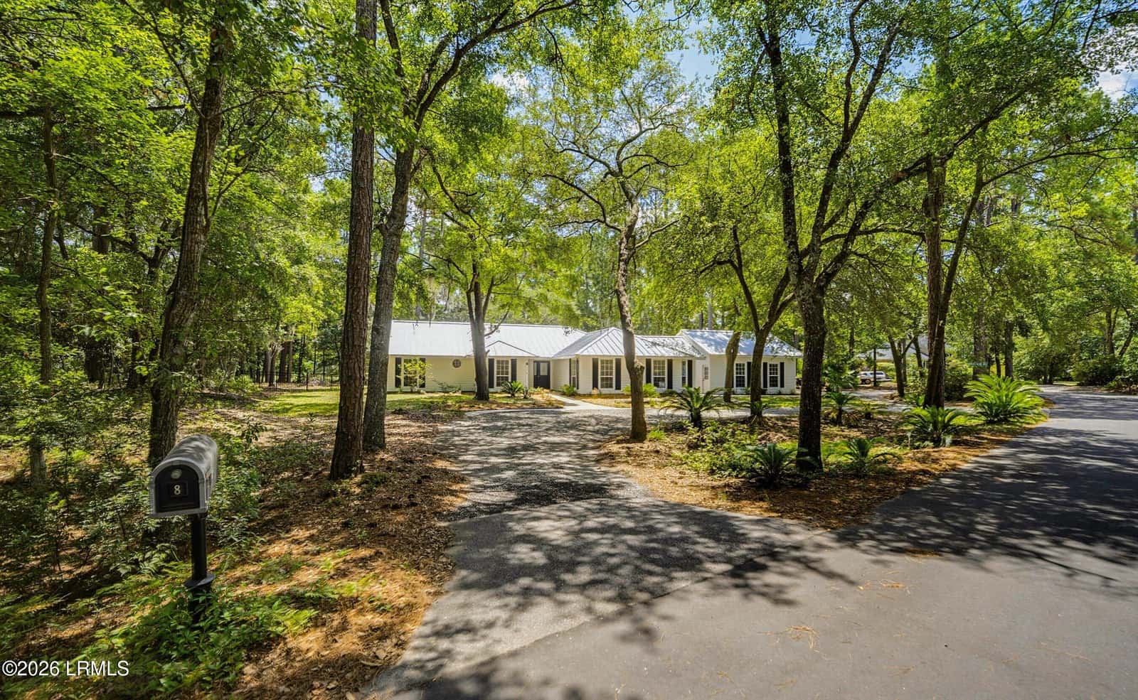 8 Gator Lane, Beaufort, SC 29907