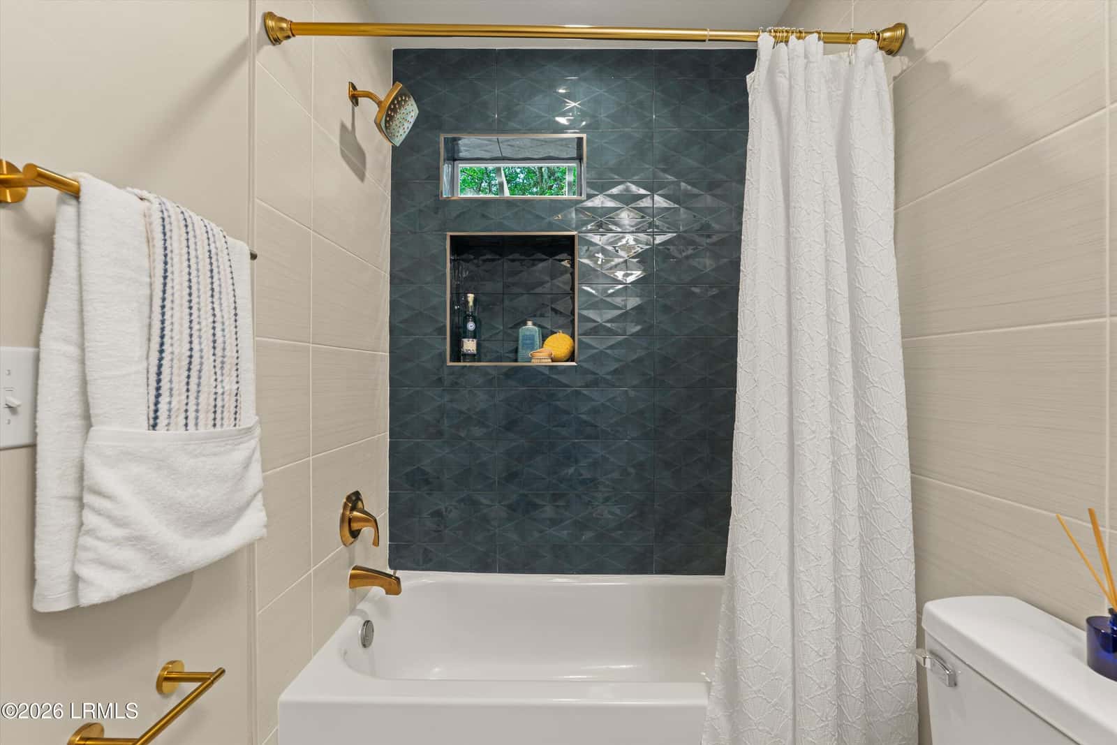 417 Waight Street, Beaufort, SC 29902 — photo 4 of 29