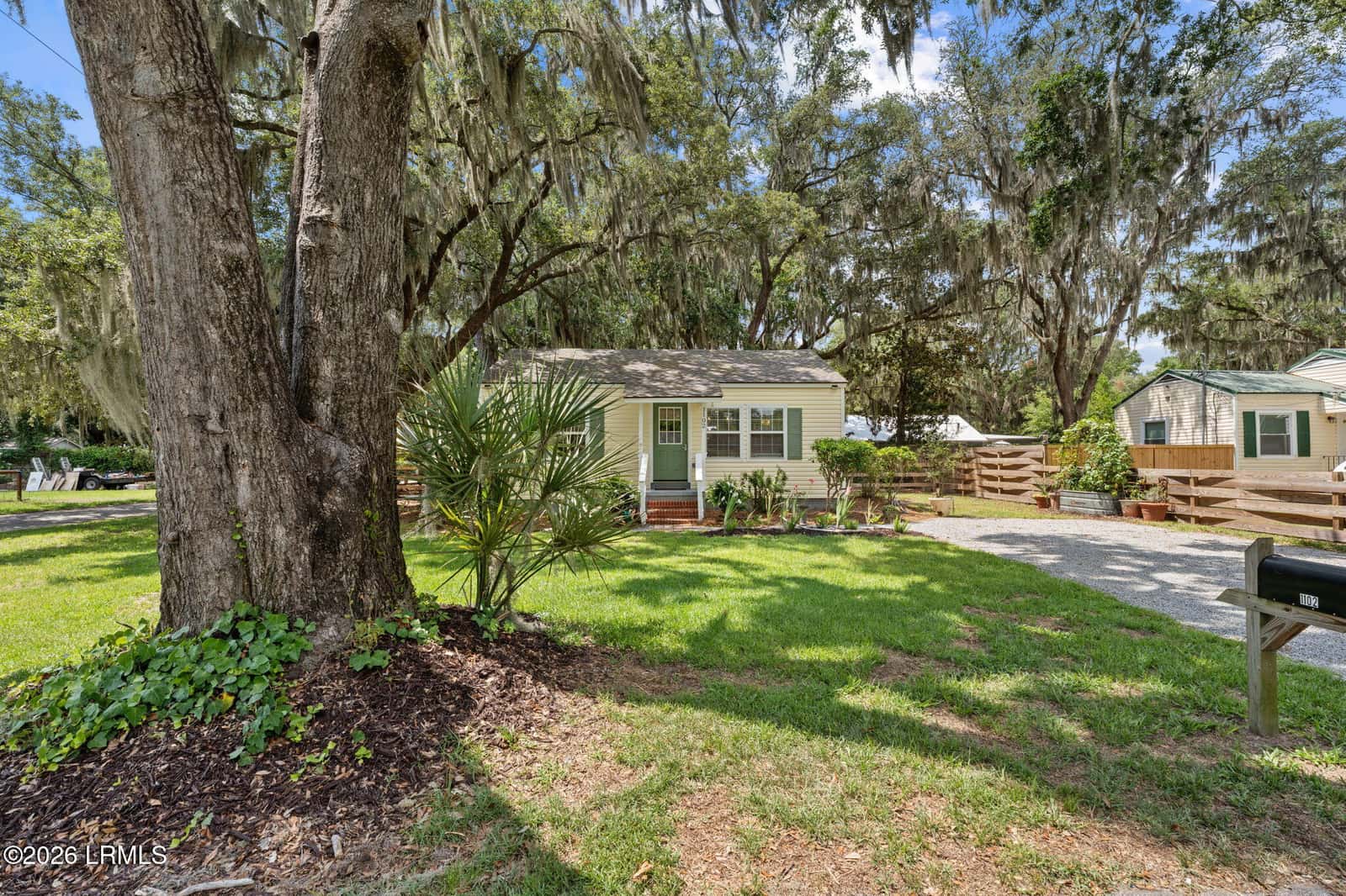 1102 Lafayette Street, Beaufort, SC 29902 — photo 2 of 36