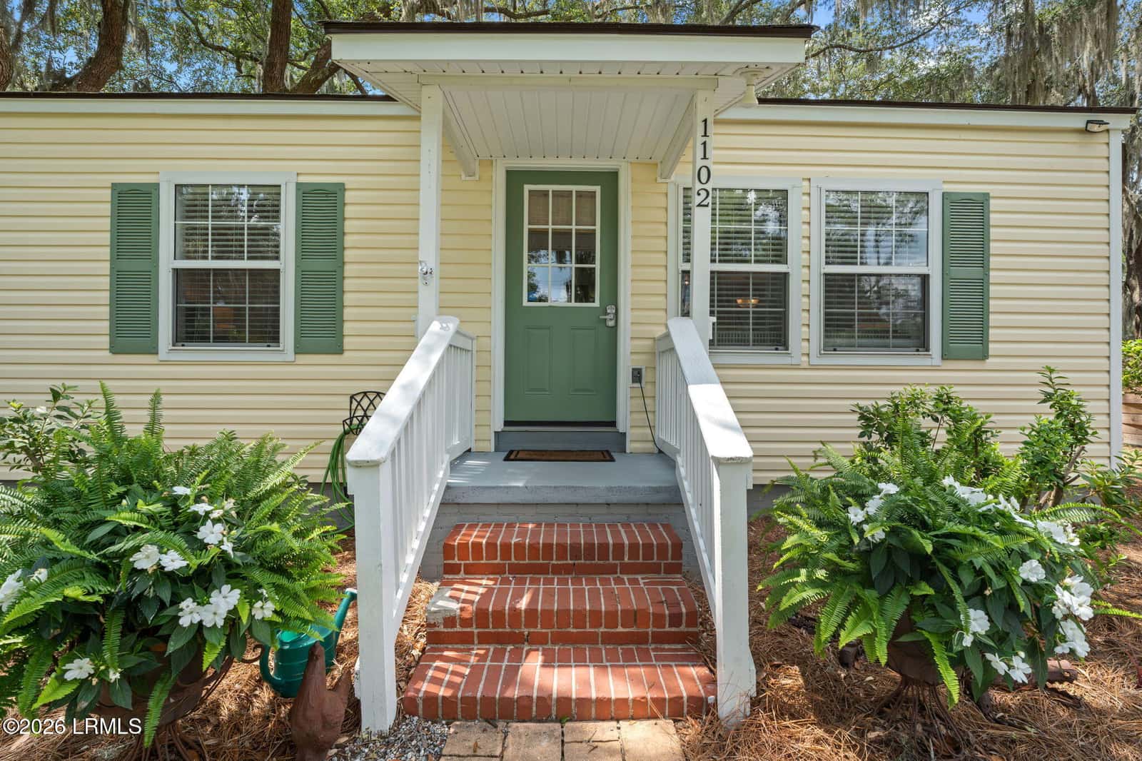 1102 Lafayette Street, Beaufort, SC 29902 — photo 4 of 36