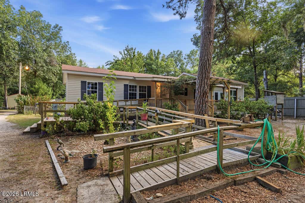 21 Sandstone Circle, Beaufort, SC 29906 — photo 4 of 35