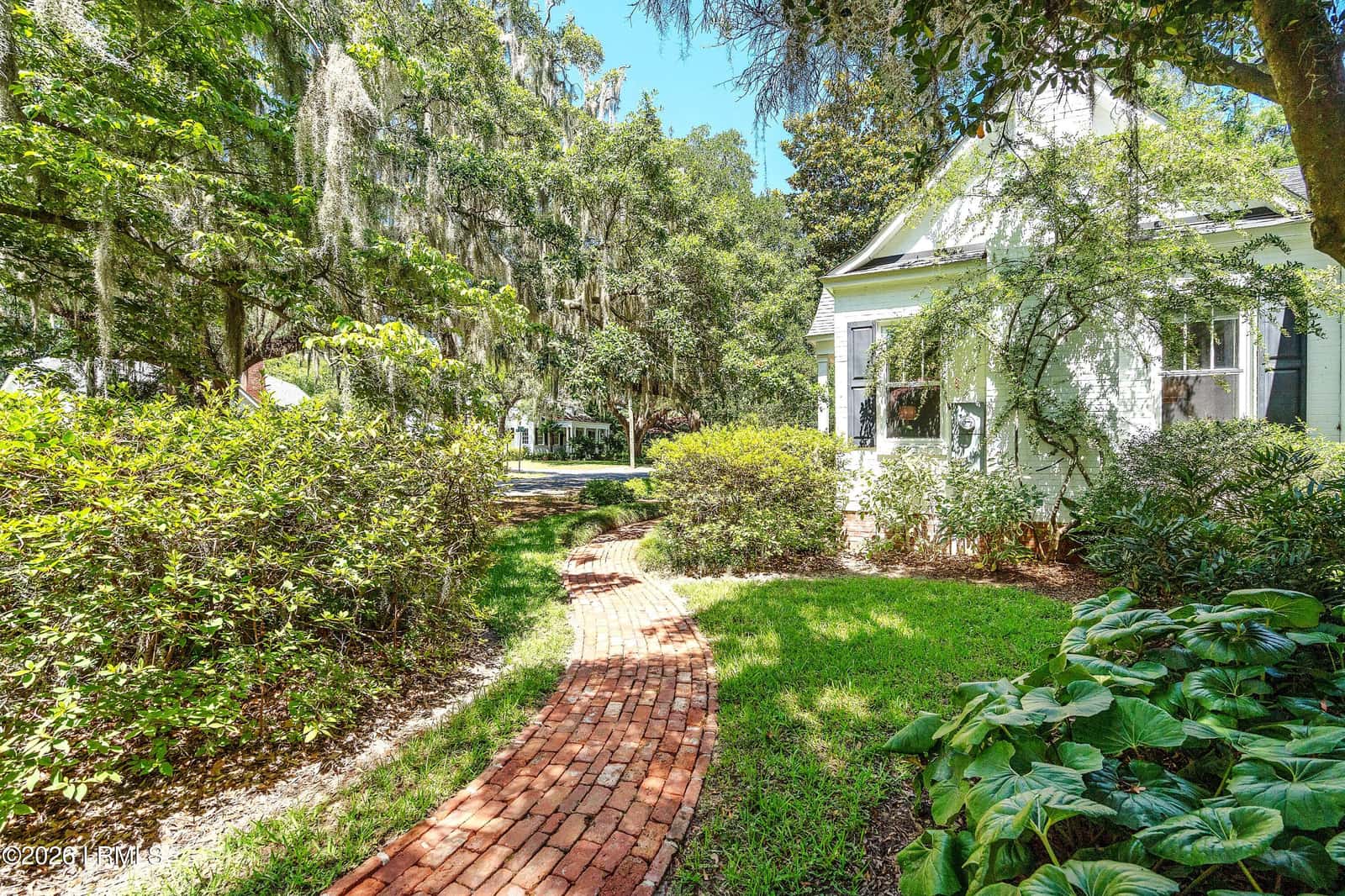 2102 North Street, Beaufort, SC 29902 — photo 4 of 43