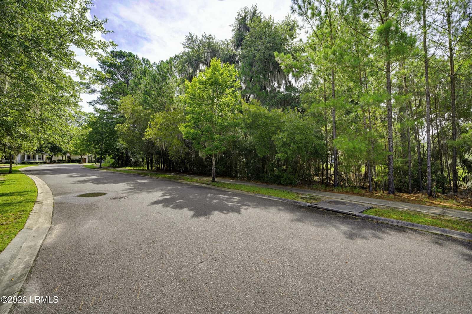 2200 Moss Street, Beaufort, SC 29902 — photo 4 of 40