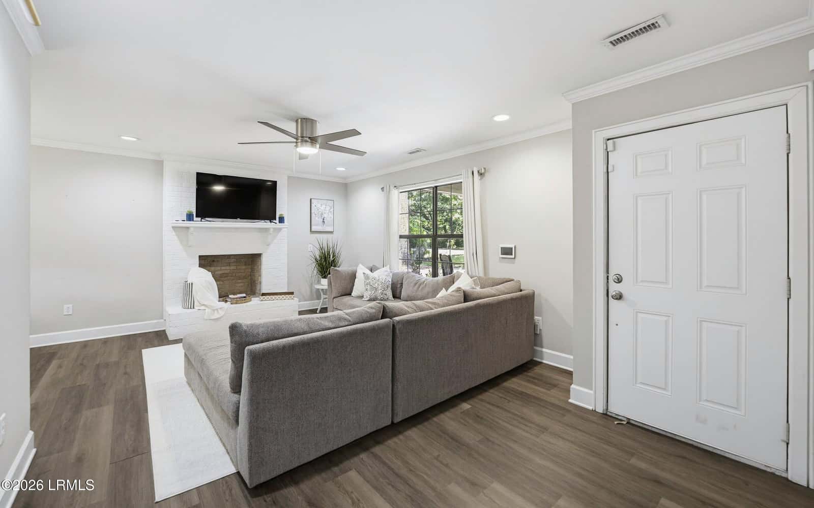 16 Wiggins Road, Beaufort, SC 29907 — photo 3 of 30