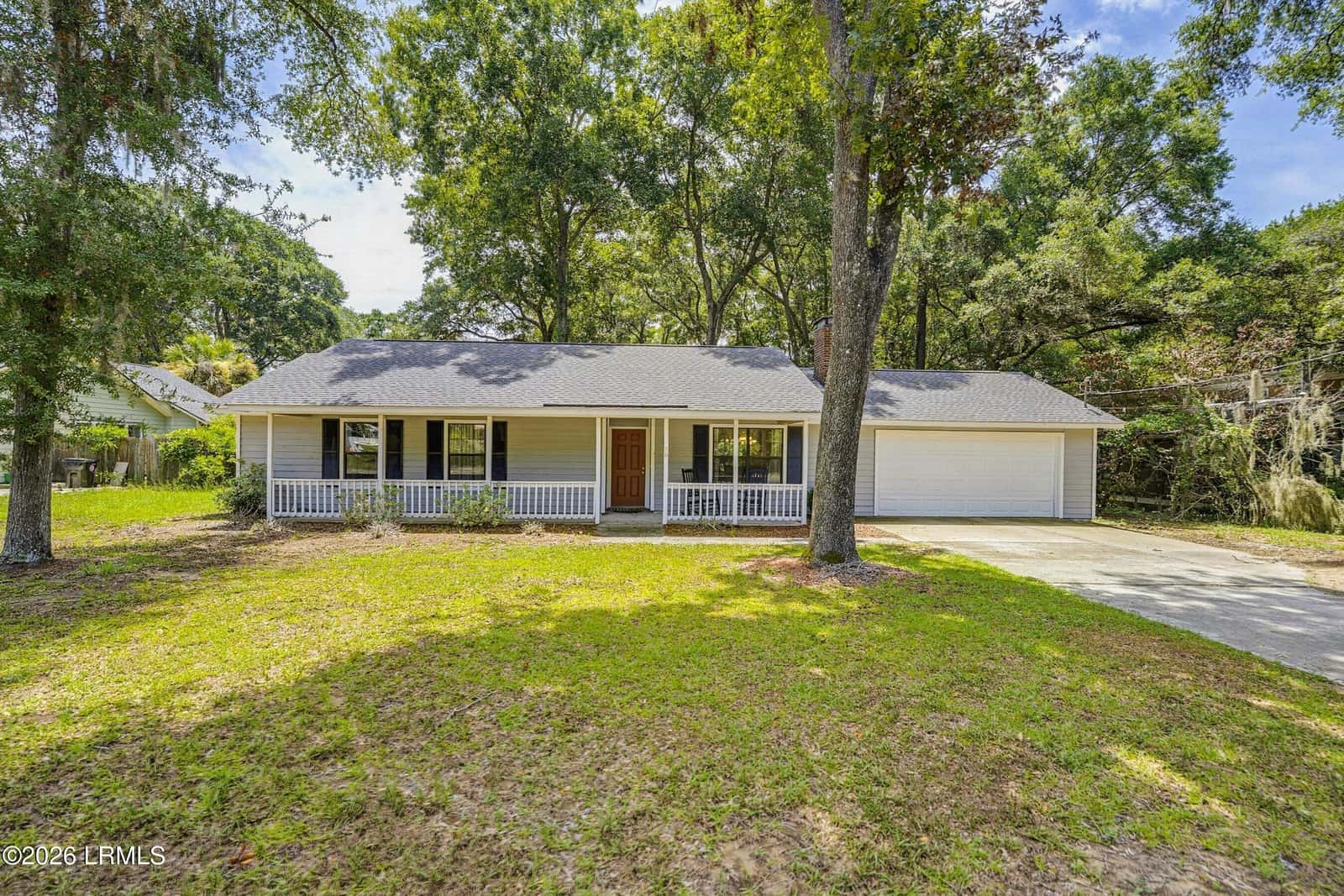 16 Wiggins Road, Beaufort, SC 29907 — photo 2 of 30