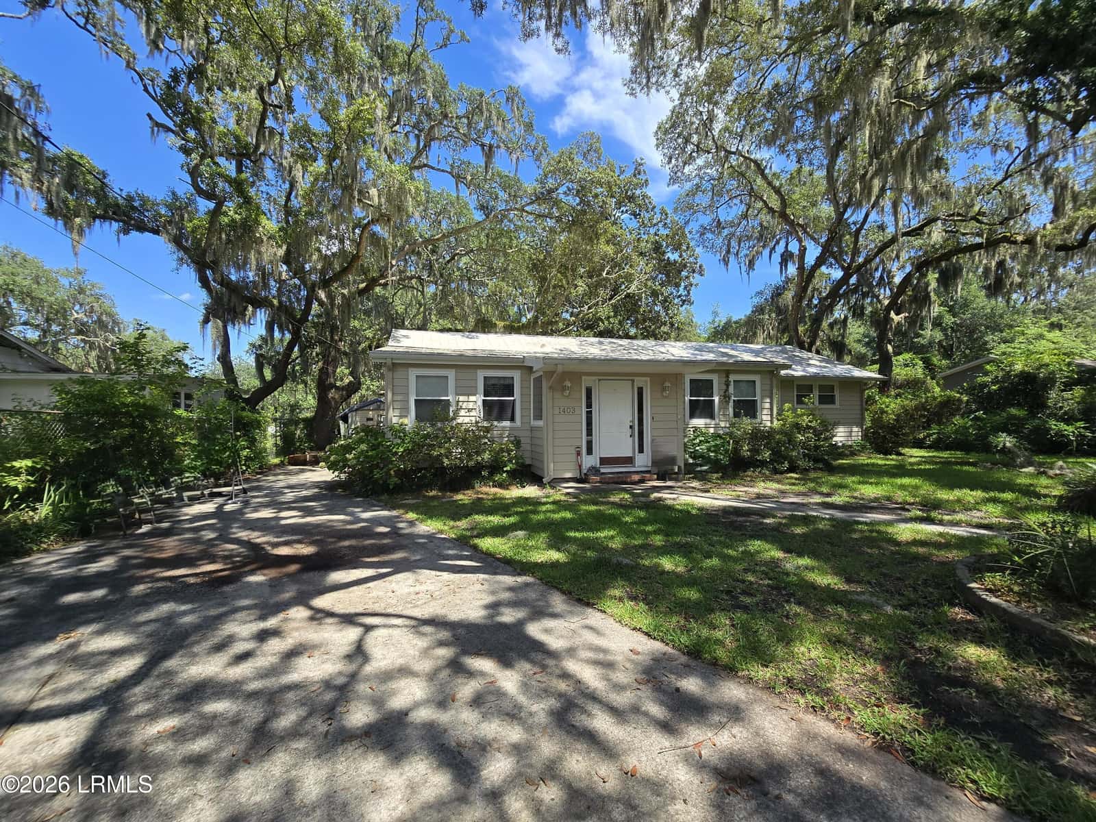 1403 Newcastle Street, Beaufort, SC 29902 — photo 3 of 8